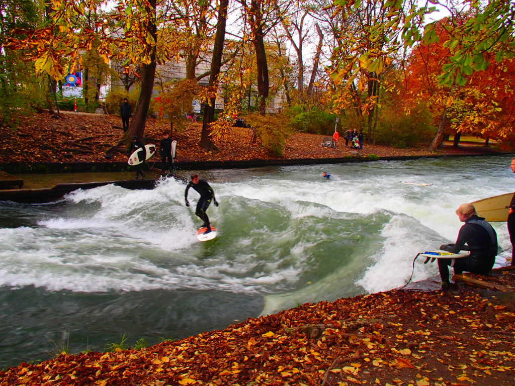 Surfing, English Garden Munich