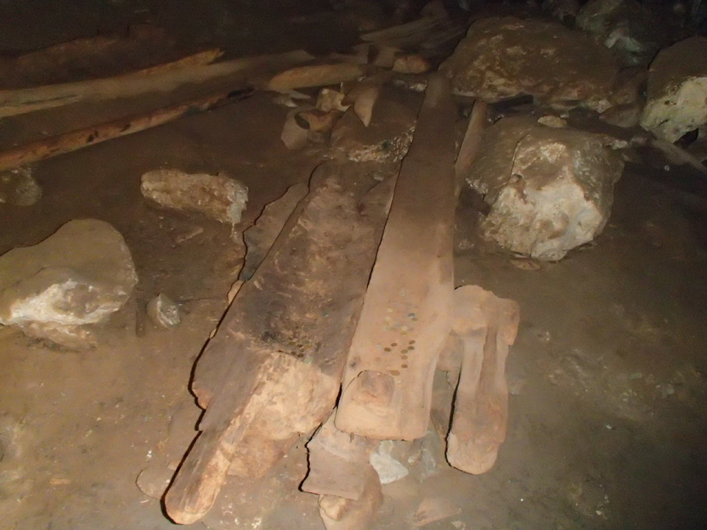 Coffins in Tham Lod Cave